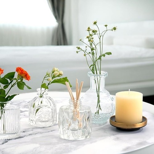 花瓶個30個セット クリア 透明の花瓶 ヴィンテージクリアガラスの花瓶 ホームテーブルの装飾 センターピース用 小さな花瓶 素朴なウェディングデコレーション マルチサイズ