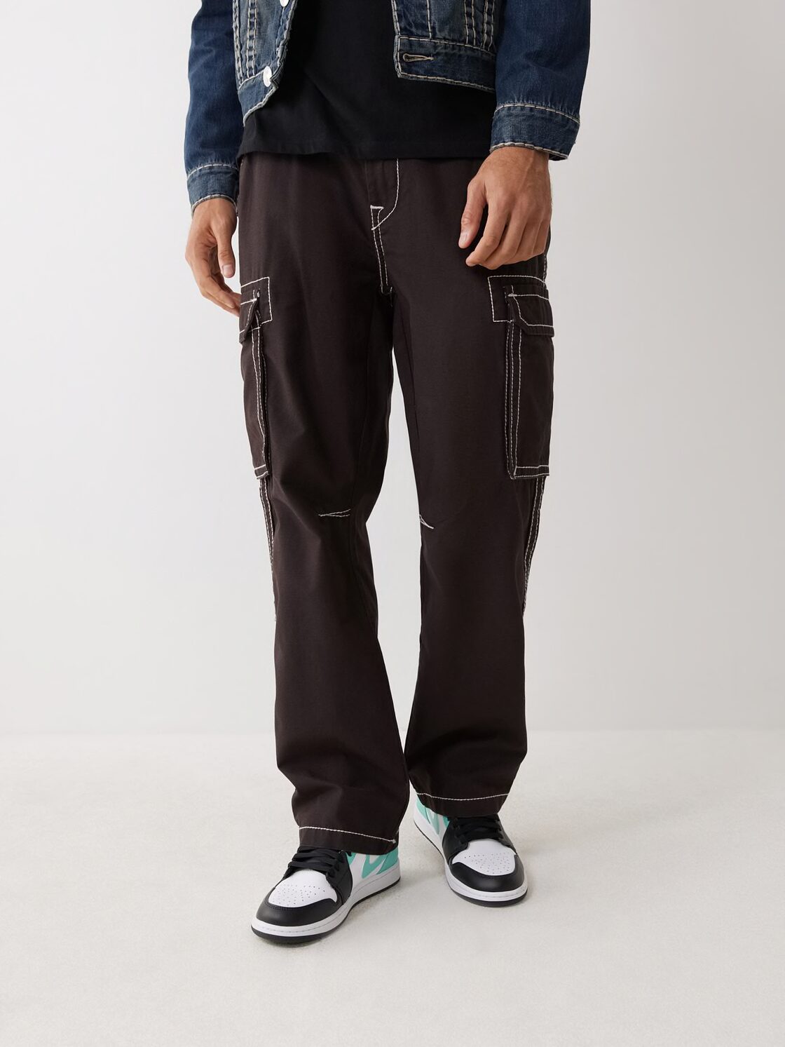 TRUE RELIGION ブラック カーゴパンツ 30 TRUE RELIGION -BIG T CARGO PANT 32