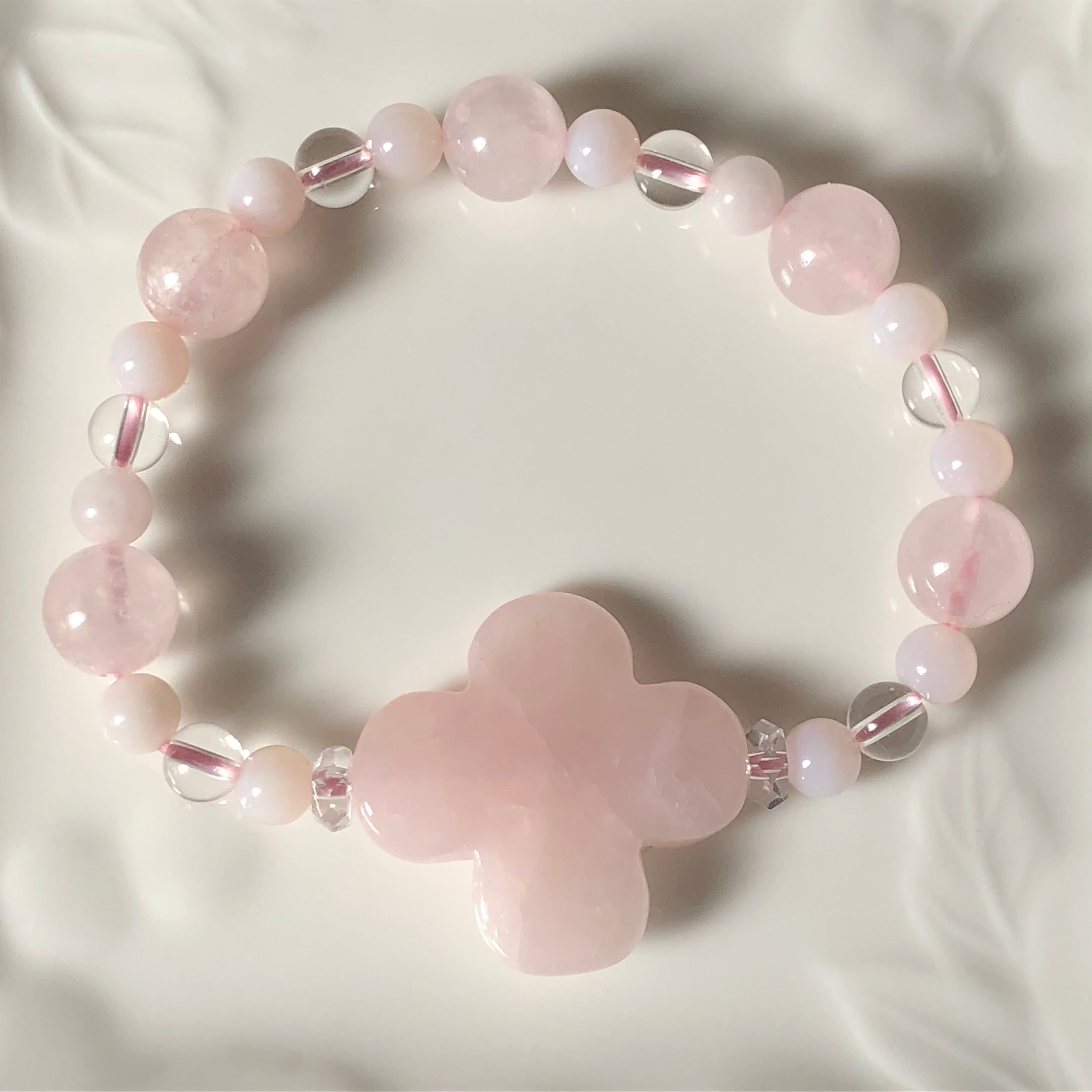 期間限定送料無料 w26 ピンク彫桜水晶 ローズクォーツ パワーストーンブレスレット 天然石