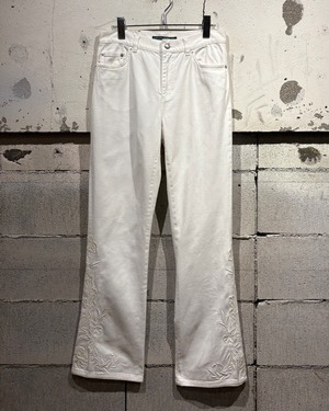 【Caka otto】“Lauren Jeans” Flower Embroidery Flare Denim Pants