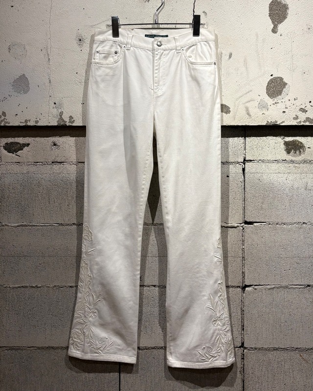 【Caka otto】“Lauren Jeans” Flower Embroidery Flare Denim Pants