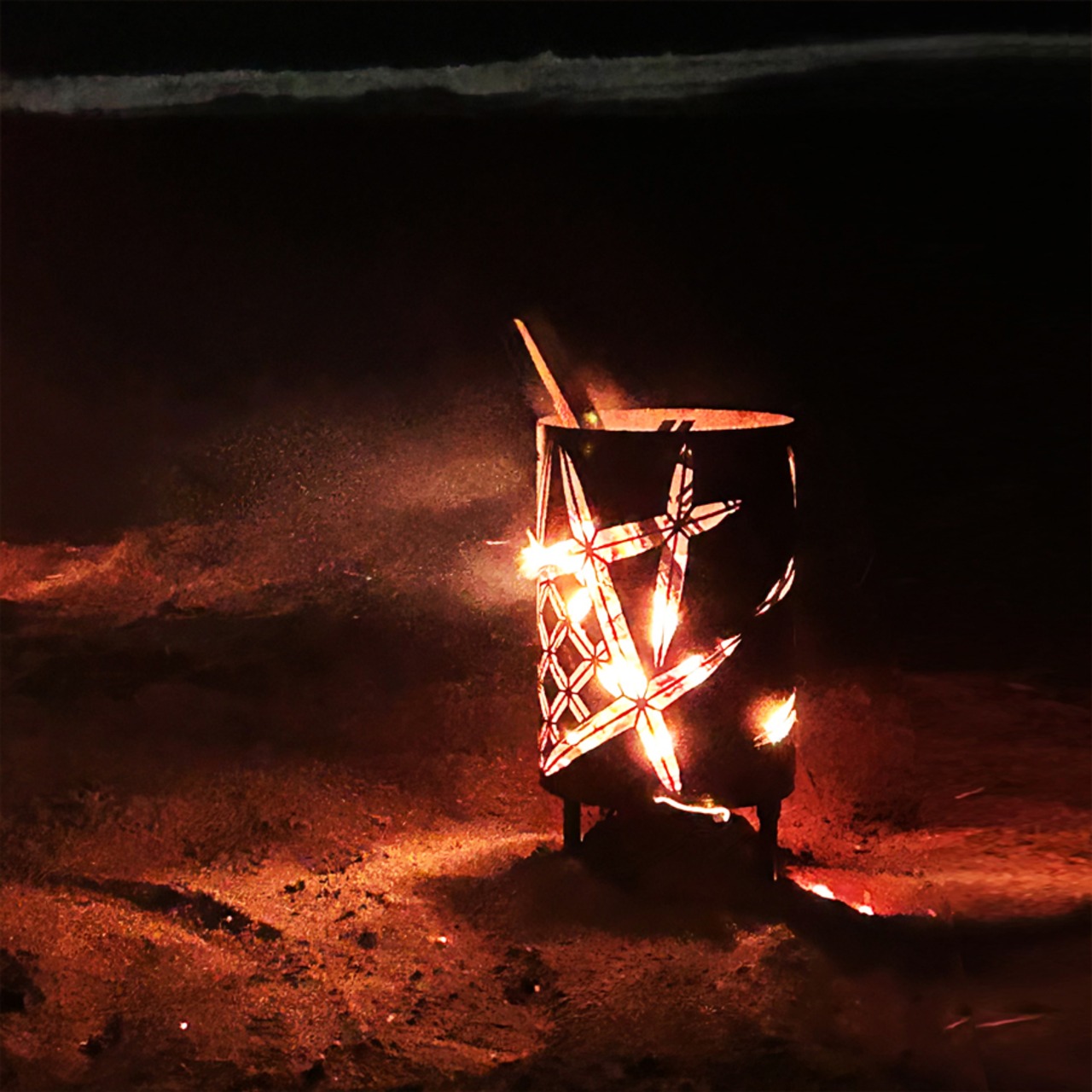 縦型焚き火台　黒切子/くろきりこ　収納バッグ付き