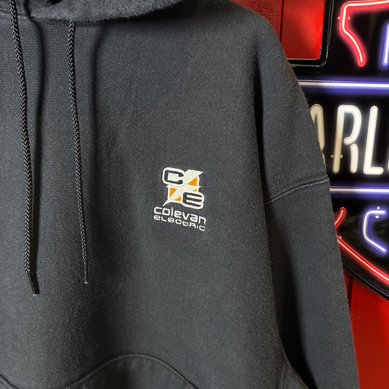 00s Champion / PREMIUM REVERSE WEAVE / 刺繍ロゴ / ブラックパーカー / オーバーサイズ / 企業ロゴ