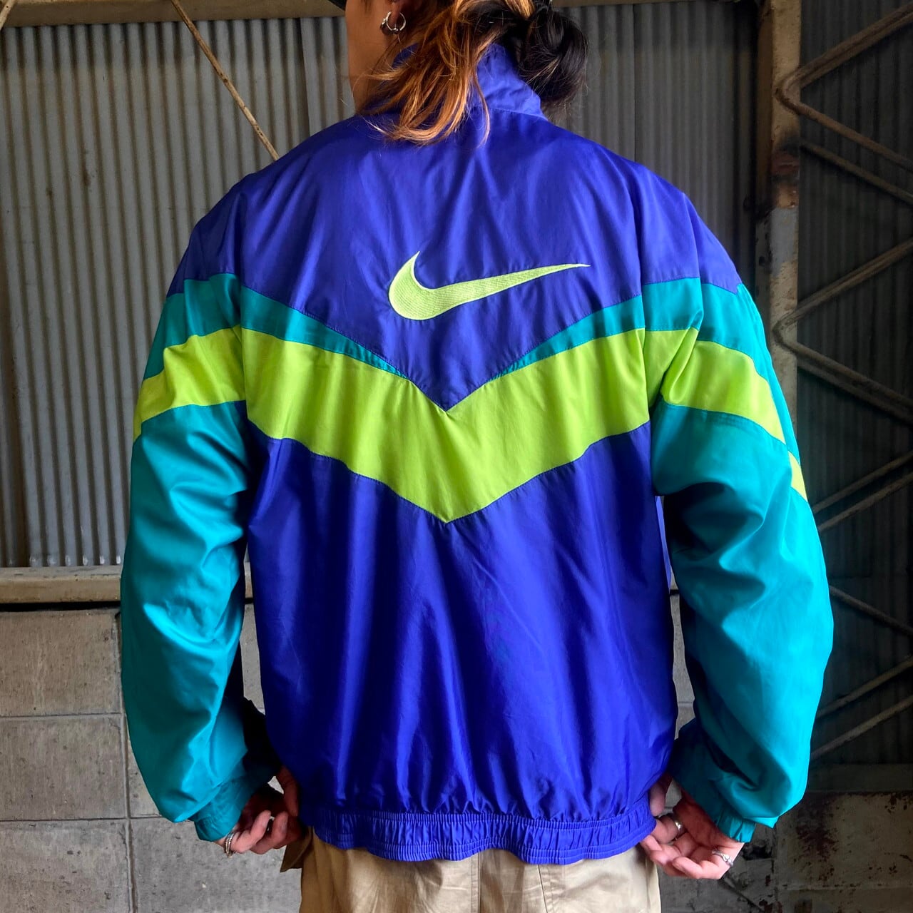 90年代 NIKE ナイキ バックロゴ刺繍 ナイロンジャケット メンズL相当 