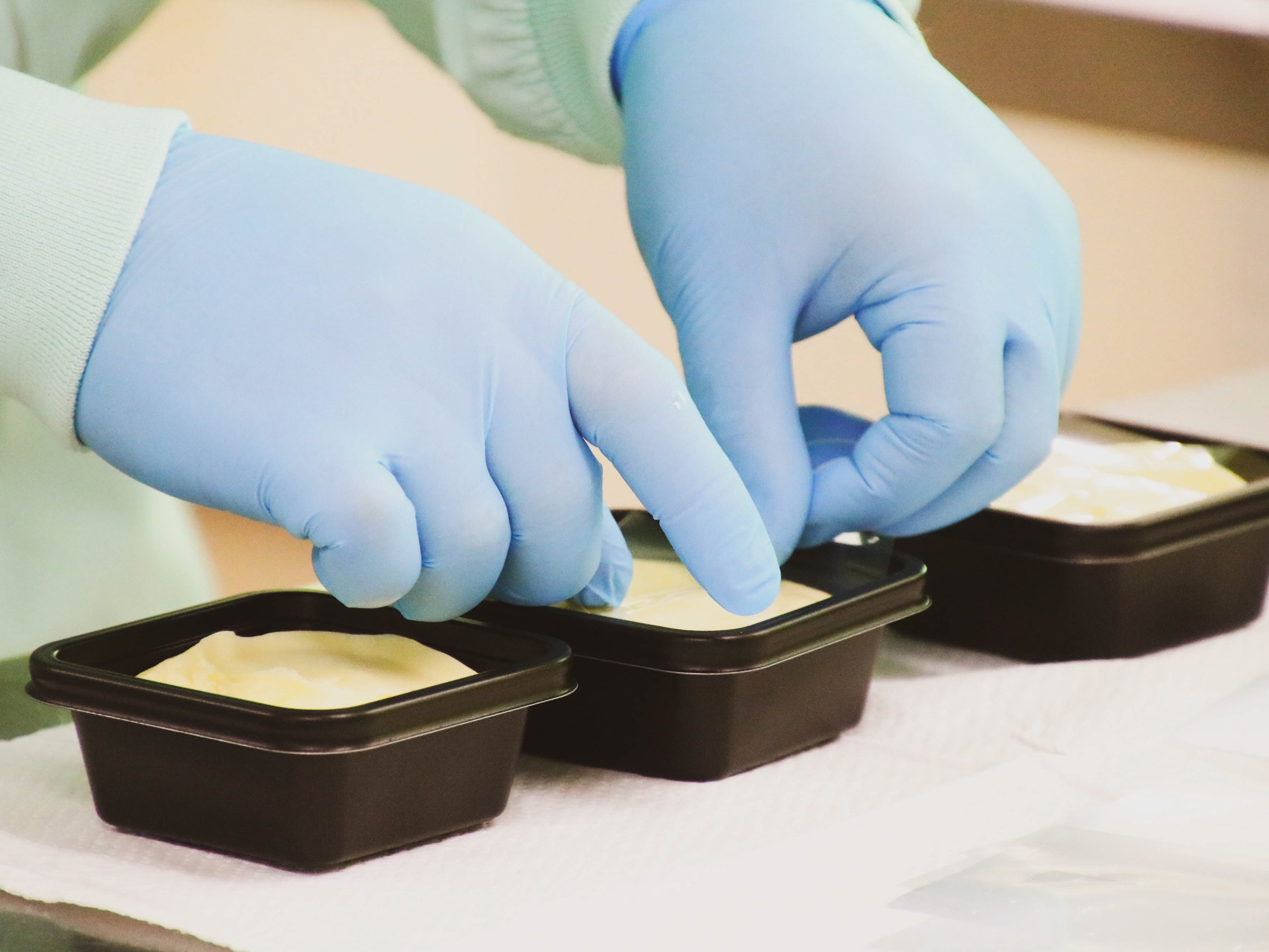 塩分控えめ北海道産さるふつバター 100g×1個｜高純度、高品質、無添加