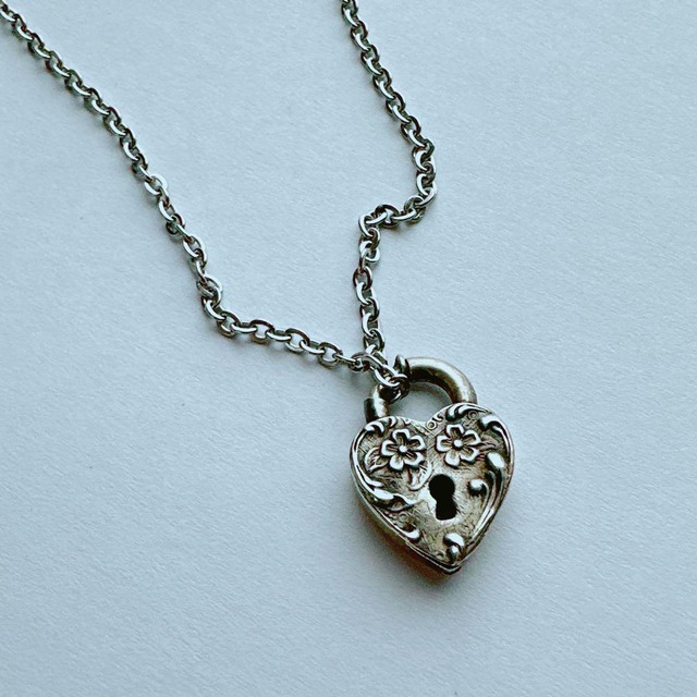 【J255】ヴィンテージ　シルバー925　ハート　パドロック　チャーム