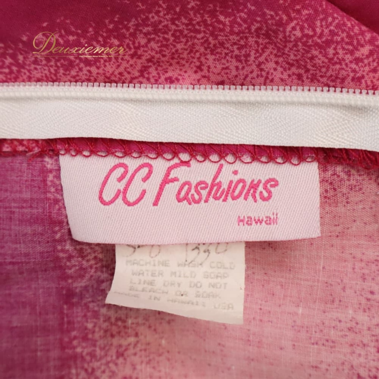 フラダンス 衣装 CC Fashions CCファッション ワンピース ドレス ピンク系 ティアレ柄 花柄 植物柄 ハワイアンプリント ハワイアン アロハ フラ ダンス レッスン 練習 ホワイト系 ハワイアンダンス レース 透け感 フレアスカート 華やか 鮮やか かわいい おしゃれ 上品