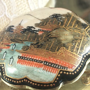 アンティーク 明治〜大正期 里帰り薩摩ボタンのブローチ