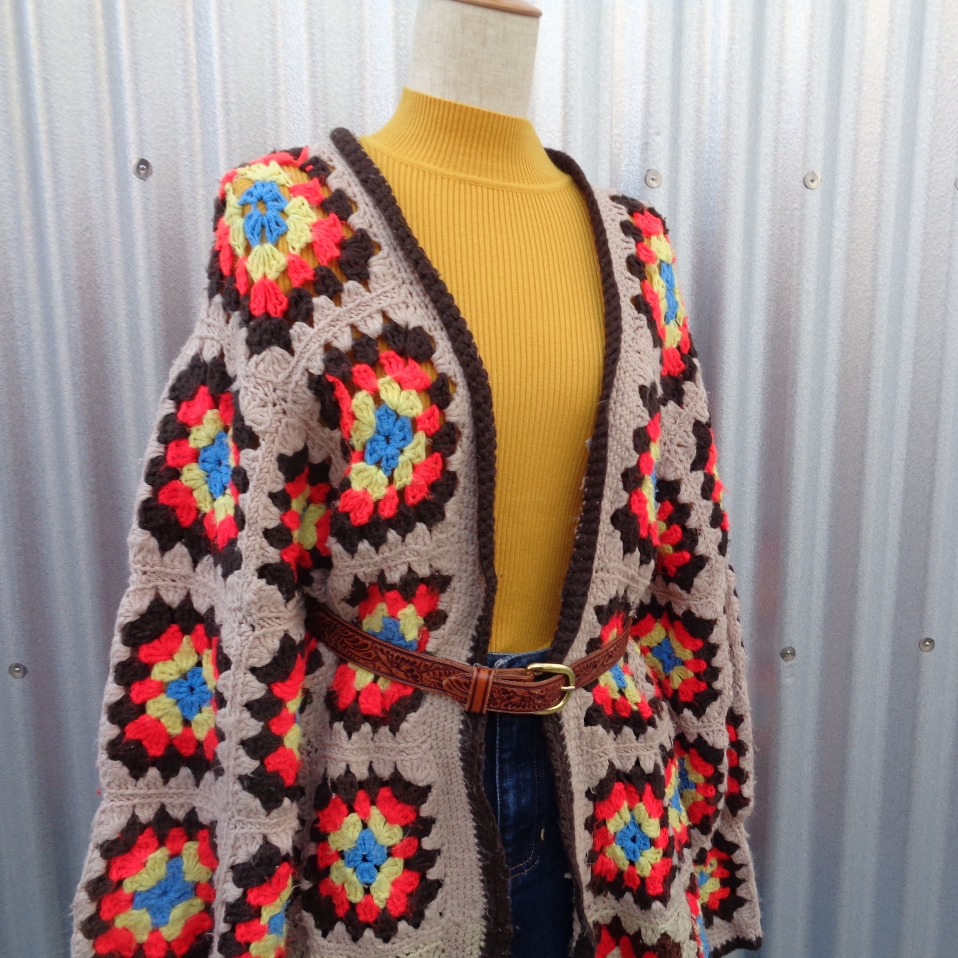 70's Granny square crochet cardigan／70年代 グラニースクエア クロシェ編み カーディガン | BIG TIME  ｜ヴィンテージ 古着 BIGTIME（ビッグタイム） powered by BASE