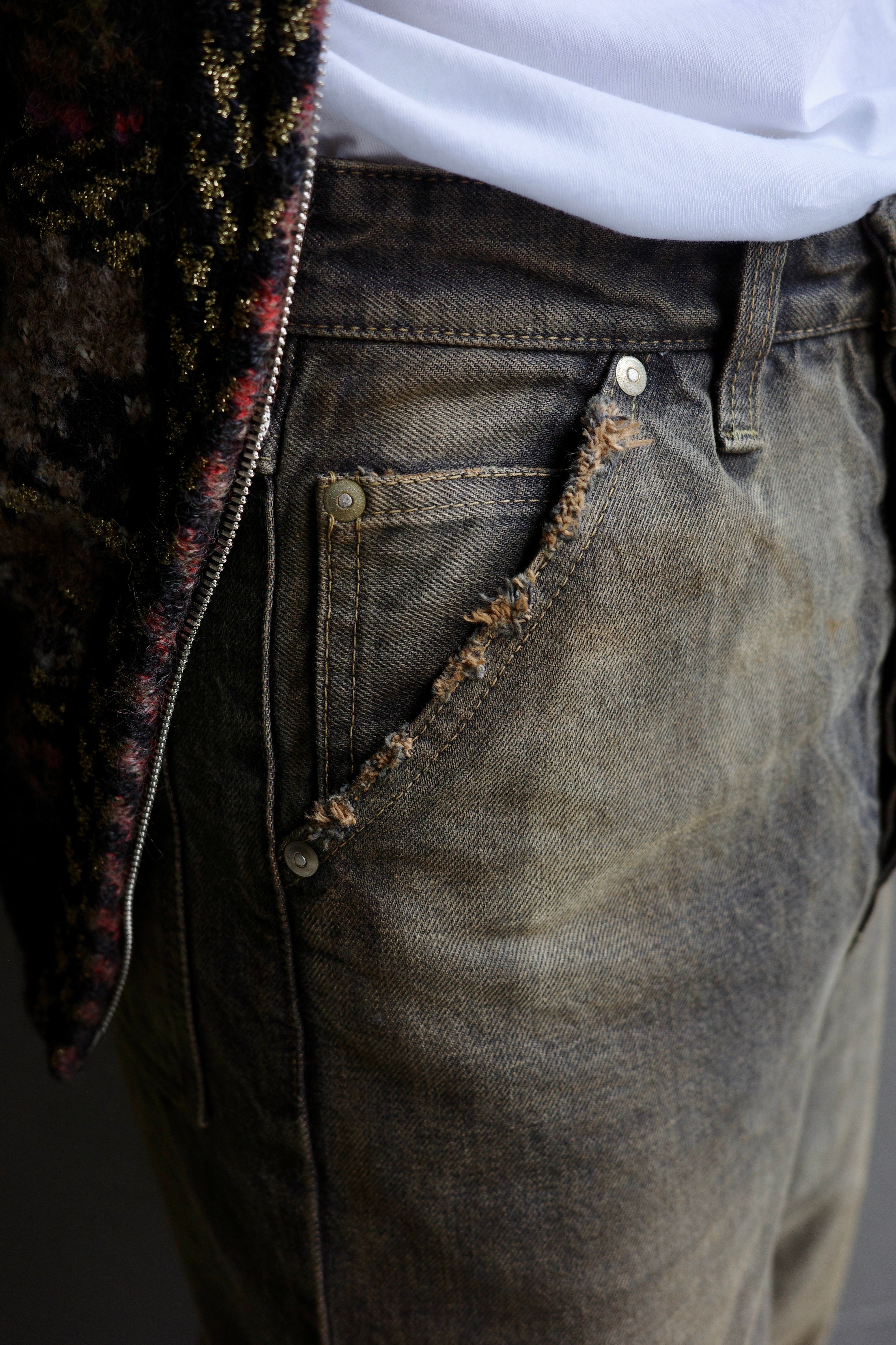 daisuke tanabe【coffee black denim trousers -destroyed-】 | lloomm