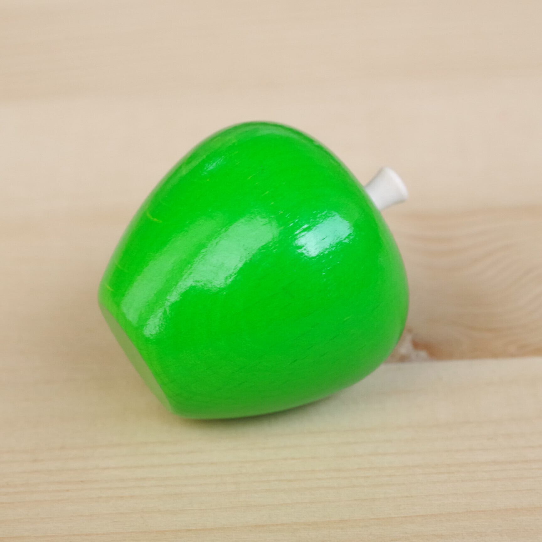 HABA 青りんご | 木のおもちゃ専門店 おもちゃ箱 イカロス 公式