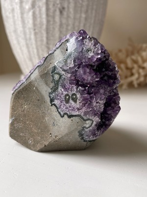 ウルグアイ産　アメシストドーム/ Uruguay Amethyst dome