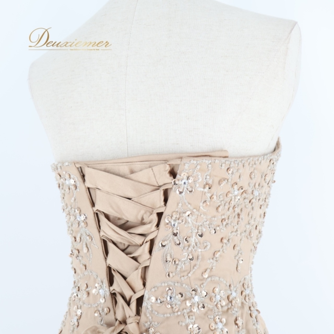 パーティドレス fine feathers ファインフェザーズ ワンピース ドレス 演奏会 発表会 カラードレス 結婚式 披露宴 前撮り 撮影 ブラウン系 ベージュ系 ゴールド系 高級感 光沢感 おしゃれ ドレスアップ フォーマルスタイル シンプルエレガンス レディース 結婚式二次会 上品 撮影会 華やか 結婚式用 フォーマルドレス