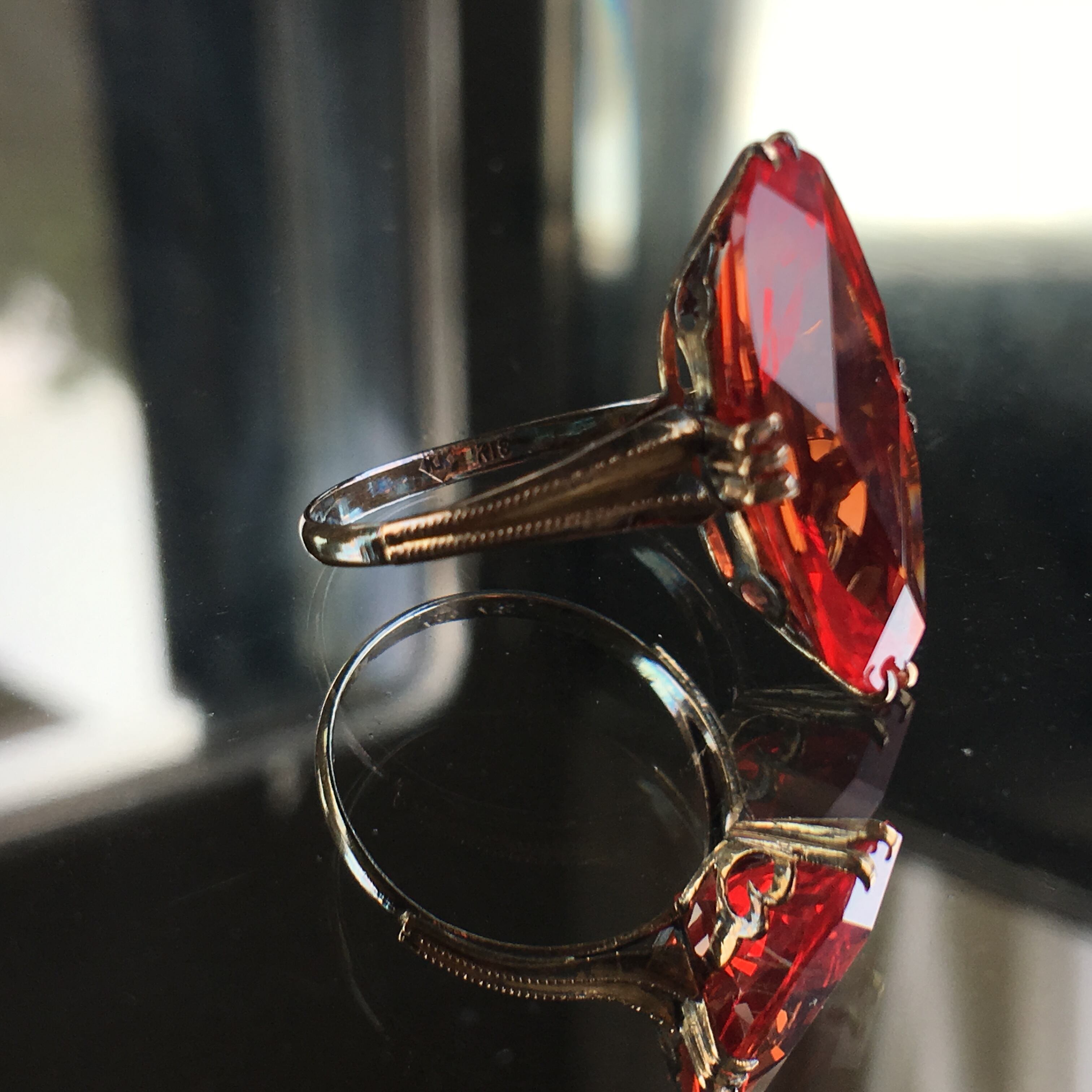 昭和ジュエリー　K１８　合成ルビーリング　11号 昭和ヴィンテージ✨K18 真っ赤な合成ルビーリング 11号 K18 合成ルビー