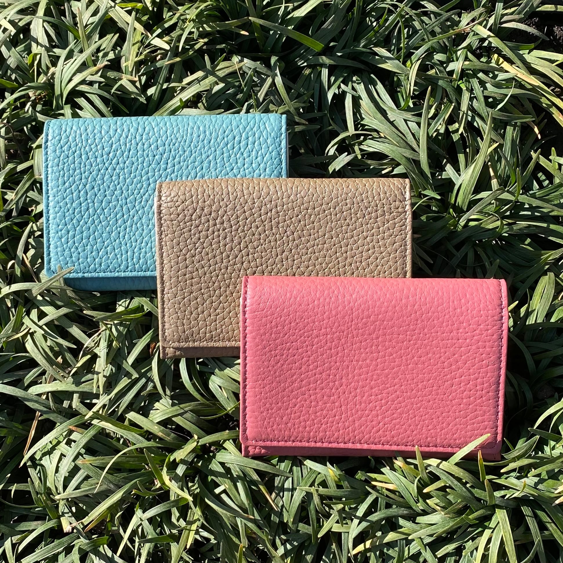 MCM ピンクレザー名刺入れ 色: ピンク】名刺入れ メンズ レディース