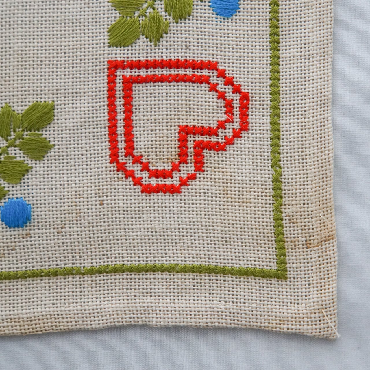 スウェーデン 刺繍クロス【キャンドル＆ハート】 | Anneli folkcraft