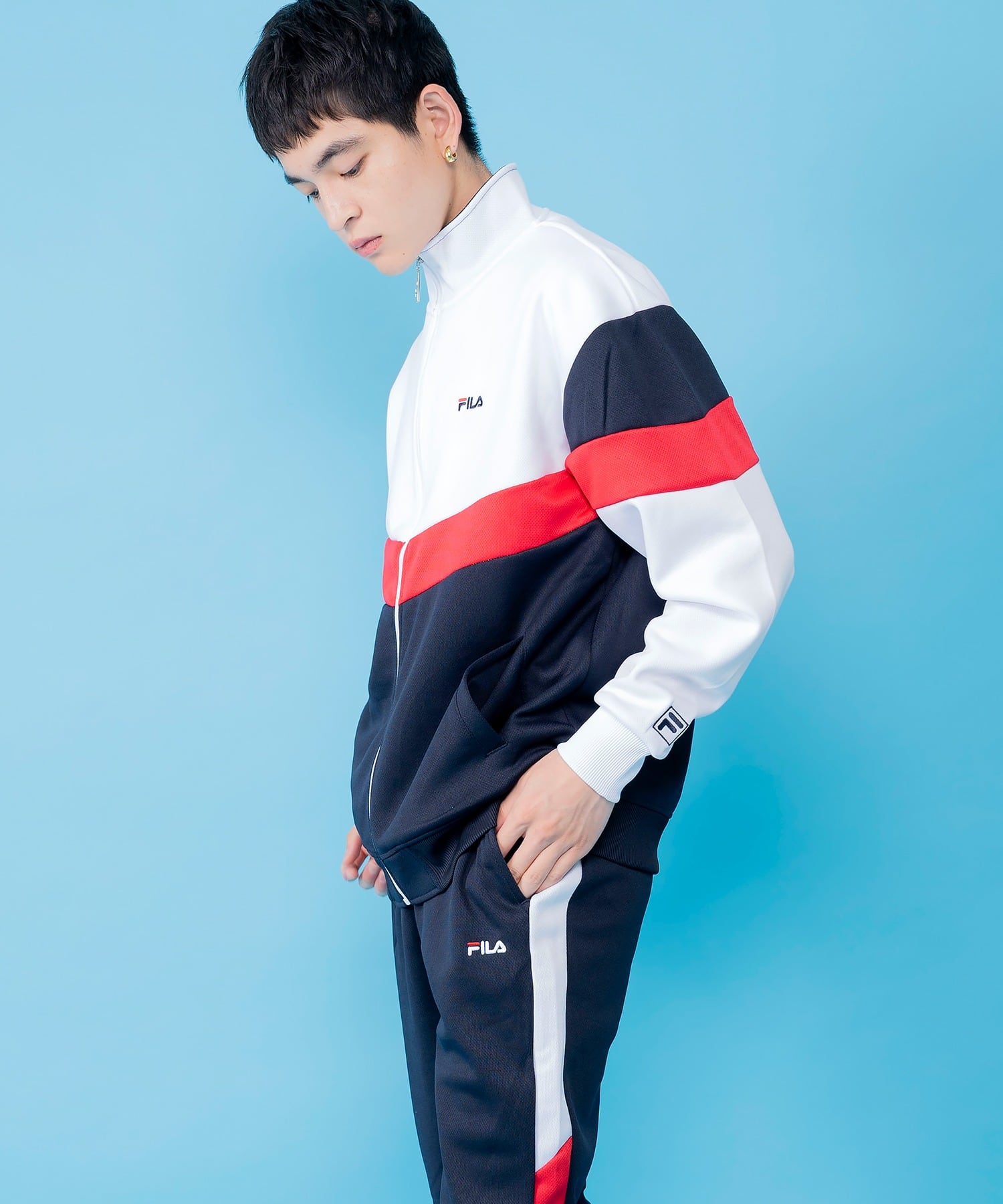 ユニセックス向けのブランドをメインにした、カジュアルな洋服や ユニセックス向けのブランドをメインにした、カジュアルな洋服や