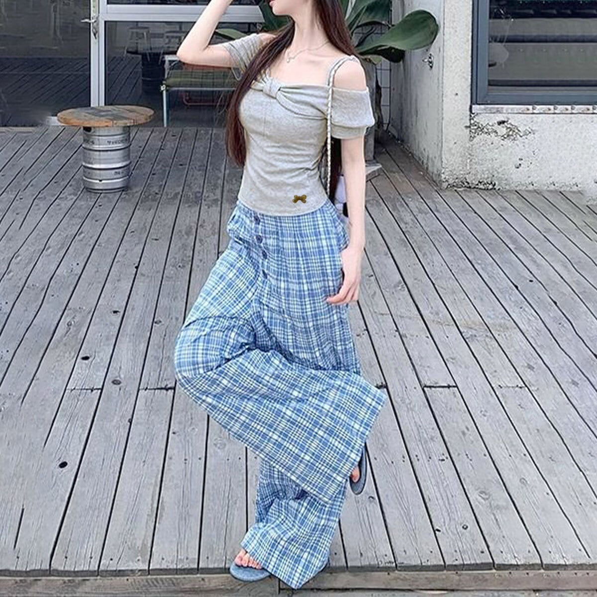 オフショルダー リボン トップス 肩出し レディース 春夏 韓国 大人 きれいめ フェミニン かわいい ガーリー ビッグリボン 無地 伸縮性 オフショル カットソー 大人可愛い 大人女子