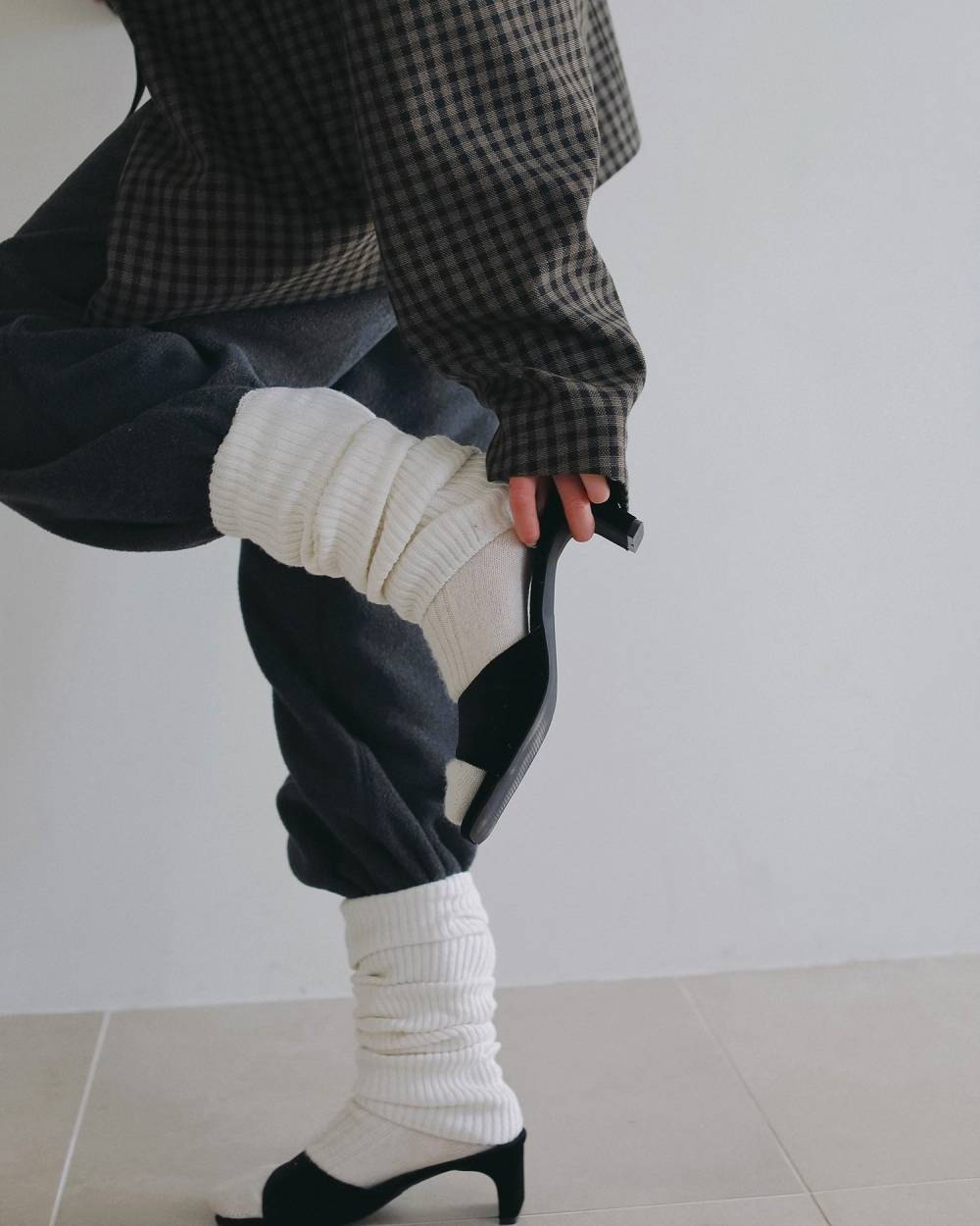 anuke(アンヌーク) Squaretoe Velour Mule | サウスオレンジ｜メンズ
