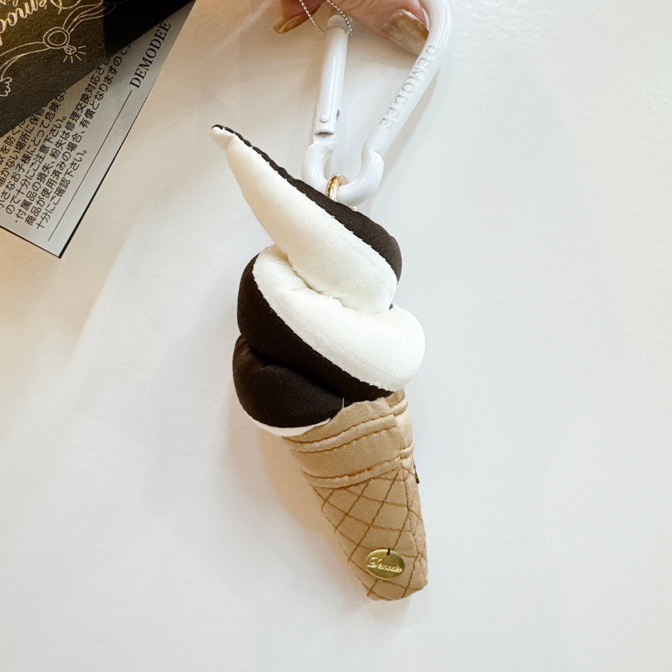 デモデソフトアイスクリームバッグチャームカラビナ Demodee - デモデ