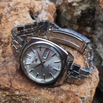デッドストック新品‼️ NIXON タイムテラー アセテートRef. A327-2513 