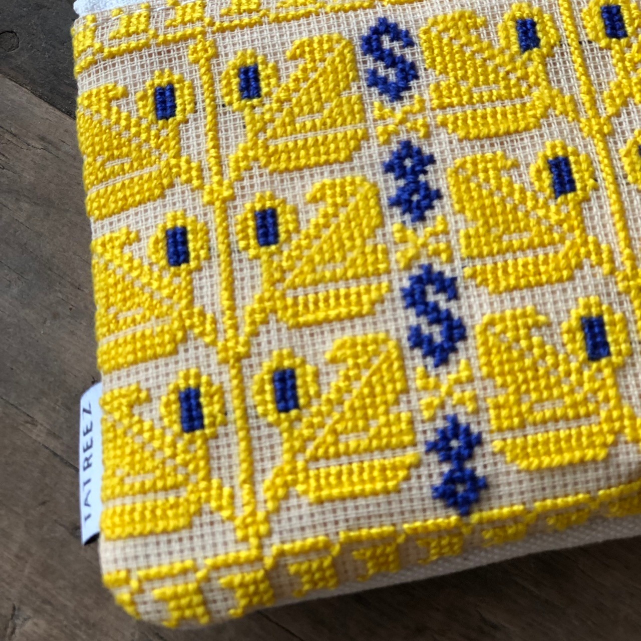 パレスチナ刺繍 L字ポーチ(サボテン)TATREEZ