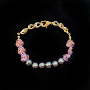 Purple flower glass & black cotton pearl bracelet