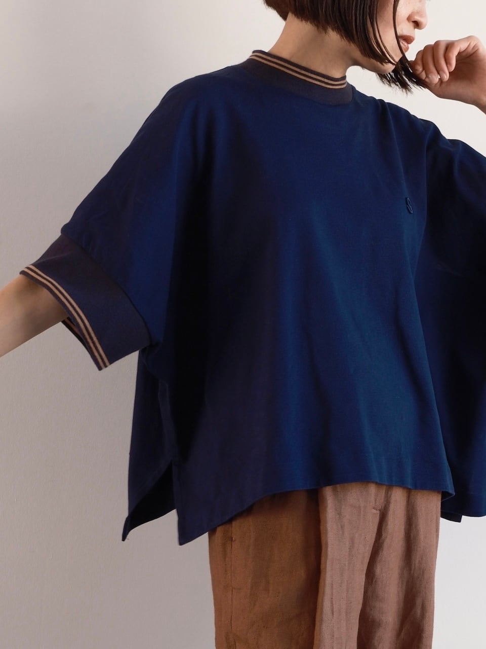 sacai OVERSIZED TOP WITH BACK SHEER PANEL LINE | dear closet