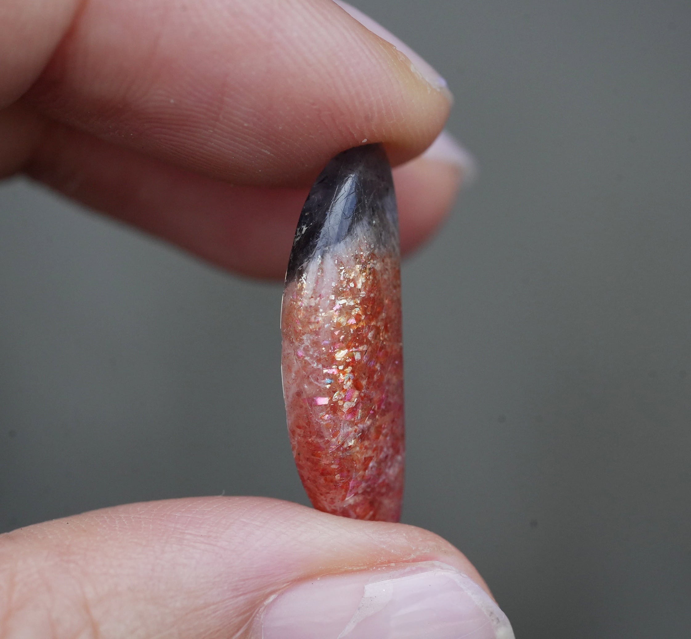 バナナの形★アイオライトサンストーン s1543