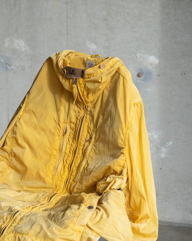 “C.P. COMPANY” yellow nylon shell hooded jacket / Made in ROMANIA