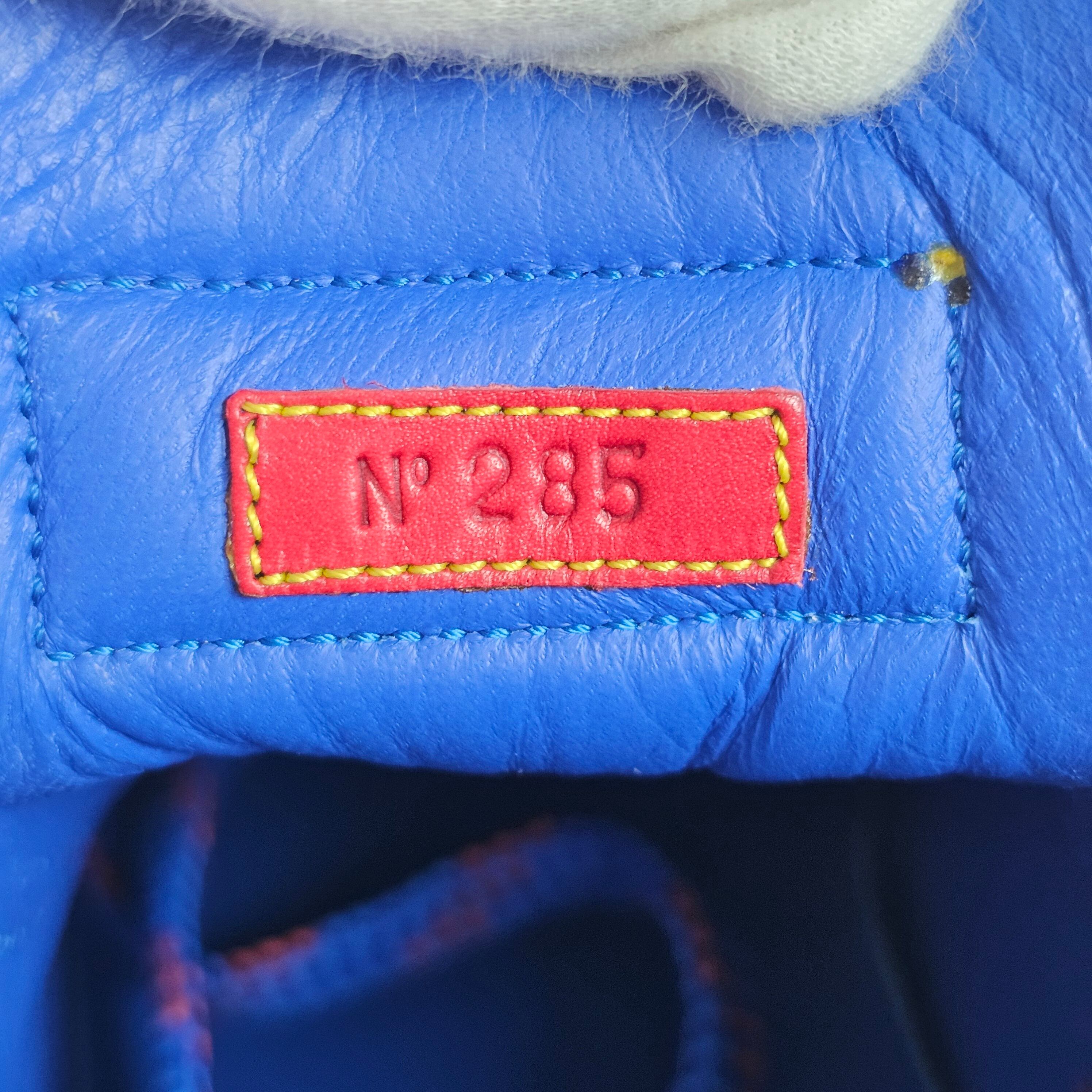 極美品】ルイヴィトン 2002年W杯限定 スニーカー 8 予備紐・箱付