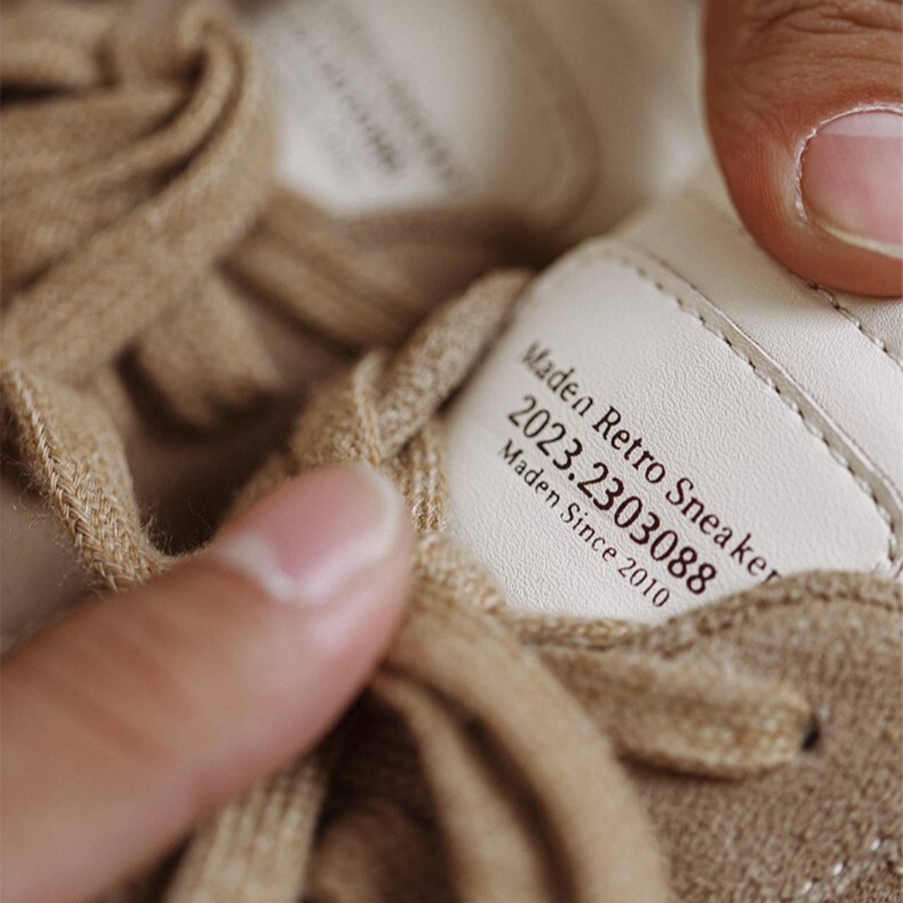 Beige Lace-Up Low Sneakers / ベージュ レースアップ ロー スニーカー