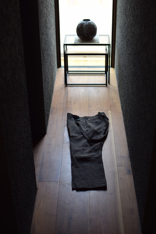 ensou. / Suspender Trousers