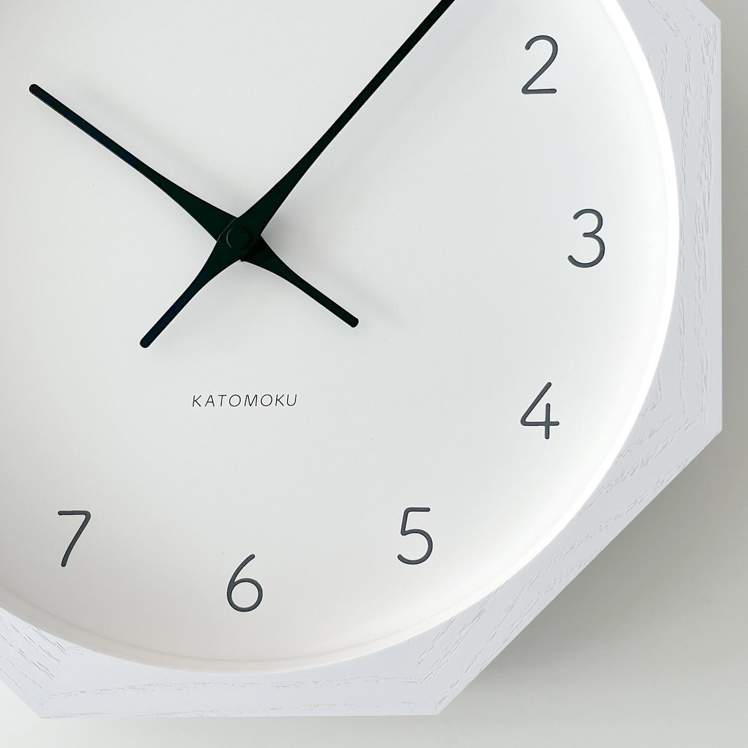KATOMOKU muku clock 7 八角形 ホワイト km-60WH8 | 加藤木工株式会社