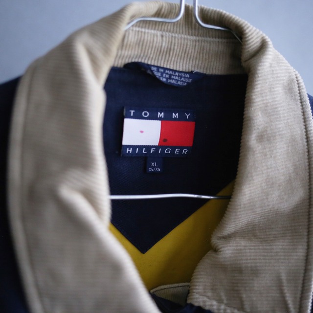 "TOMMY HILFIGER" collar switching design over box silhouette denim duffle jacket