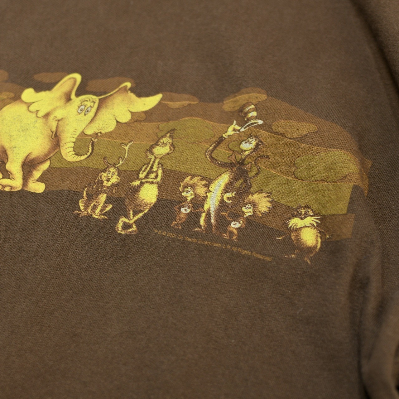 Dr.SEUSS print tee brown