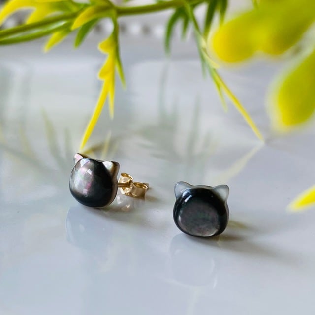 14KGF】ぷっくり黒猫にゃんこピアス 本当は猫耳になりたいけど猫ピアス