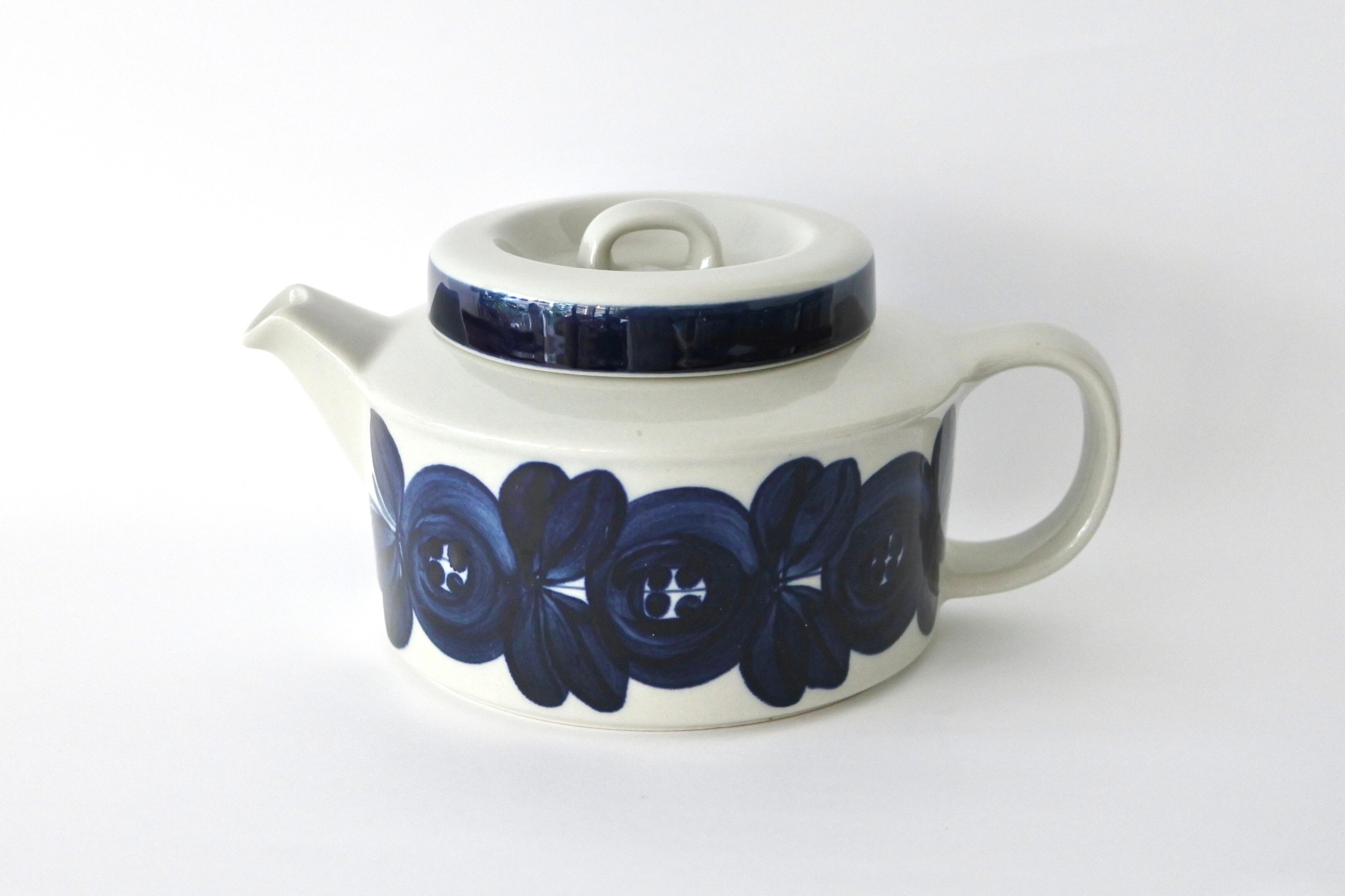 vintage ARABIA ANEMONE teapot + strainer / ヴィンテージ