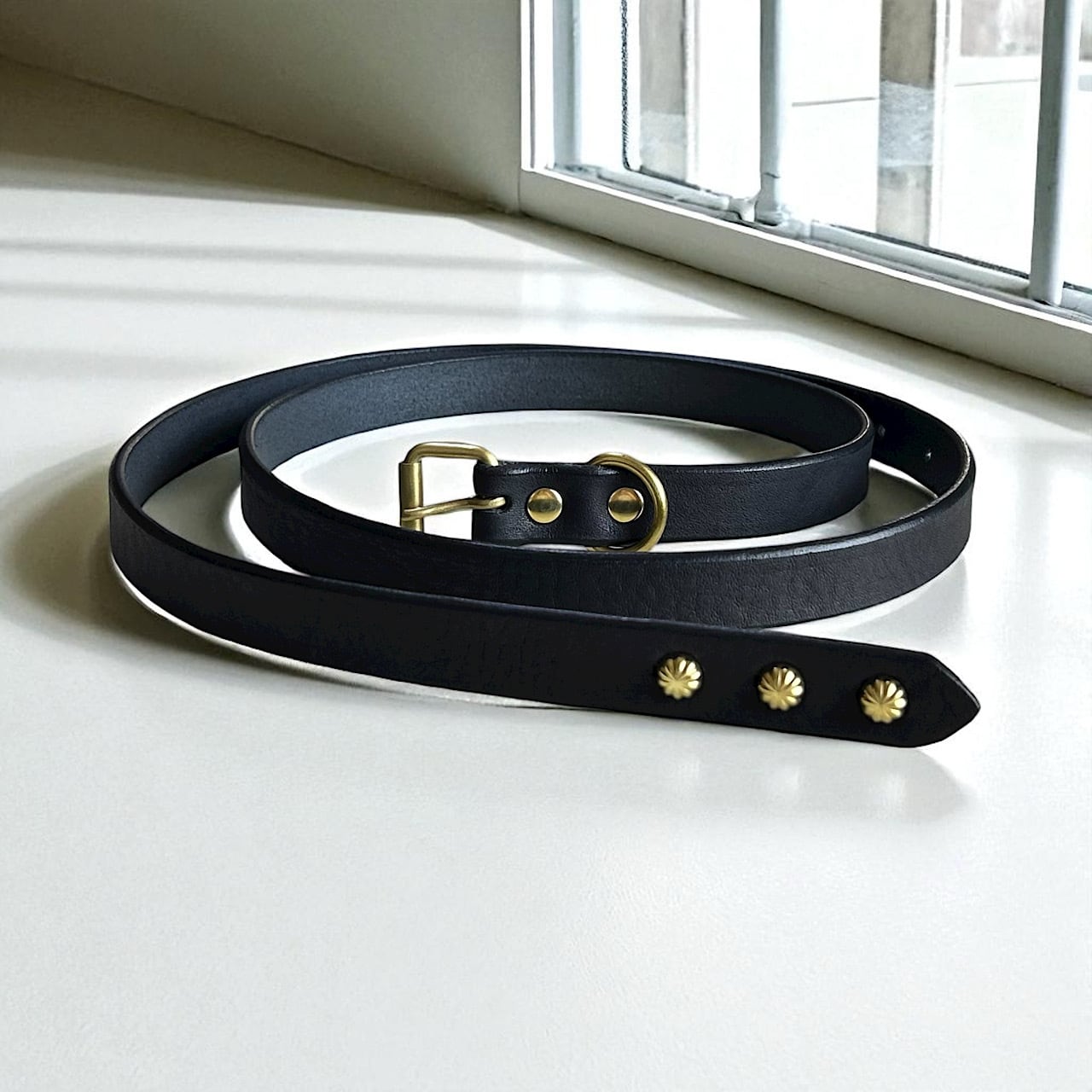 ナローベルト スタッズベルト 栃木レザー 【Nje-bt19-3GD】 | cazari.000