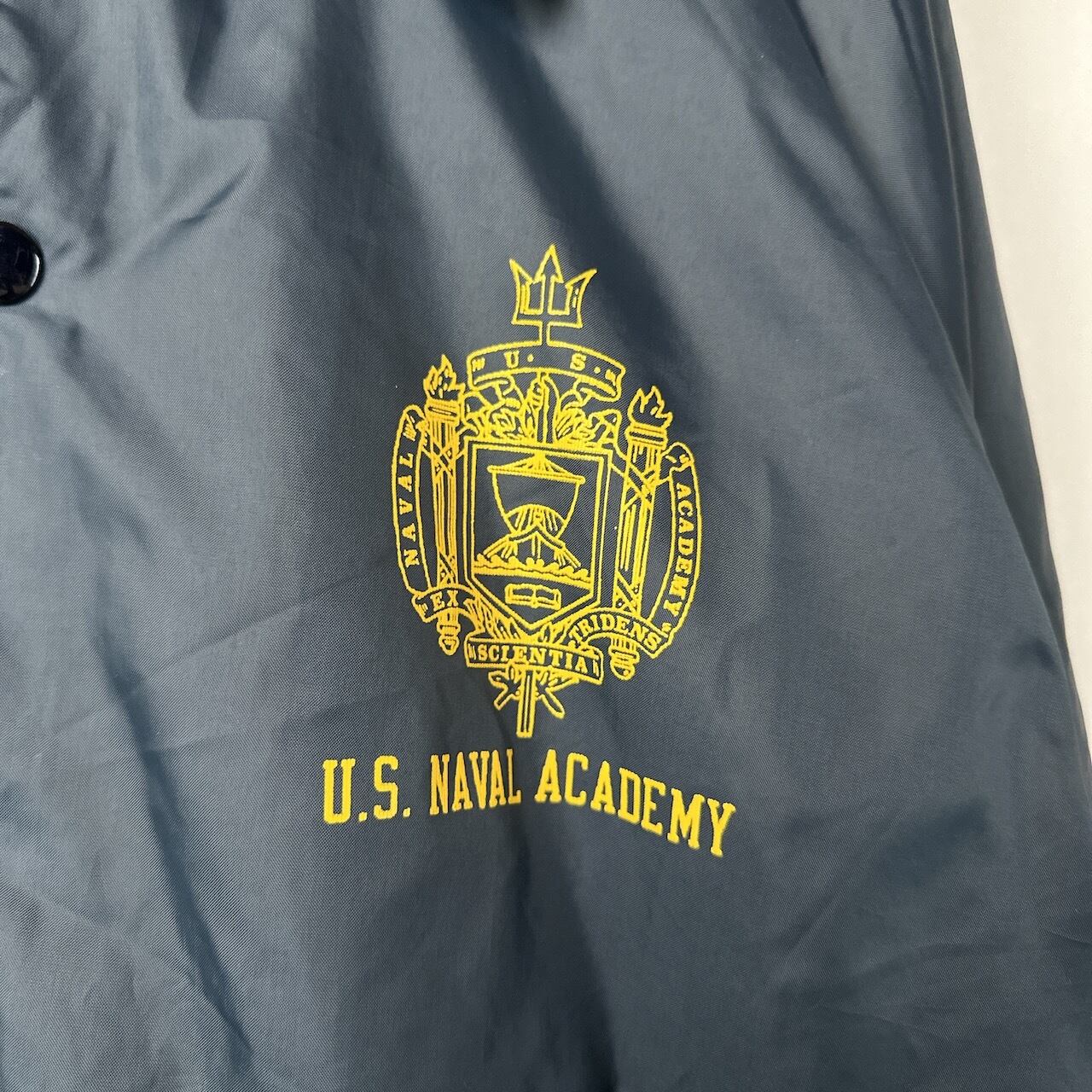 チャンピオン 刺繍ロゴ カレッジロゴ ノートダム ナイロンジャケット 5803 90年代 青刺繍タグ Champion チャンピオン UNIVERSITY OF NOTRE