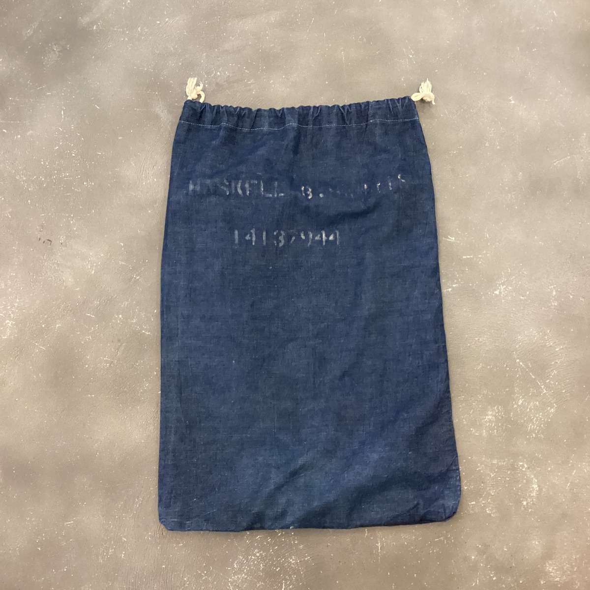 VTG 60s U.S.NAVY デニム ランドリー バラック バック “Dark Color” “濃紺” ディスプレイ terrace