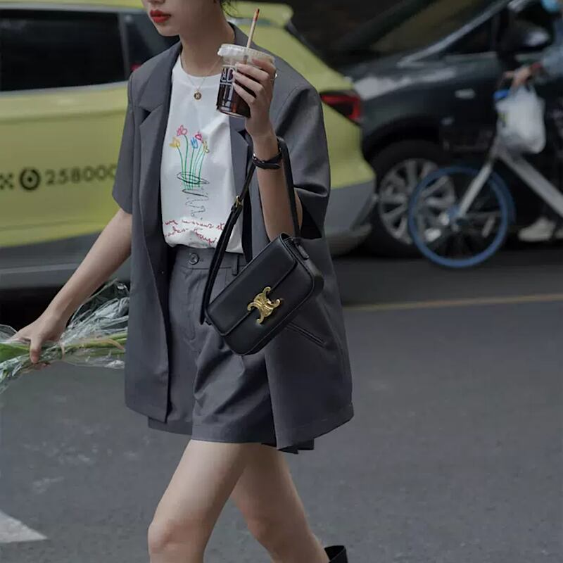 カジュアル に キチンと ジャケット ショートパンツ 2点セット セットアップ ツーピース ハイウエスト 半袖 シャツ ミニ丈 ハンサム メンズライク Lamitte Deco トレンド 韓国ファッション ショップ Base店