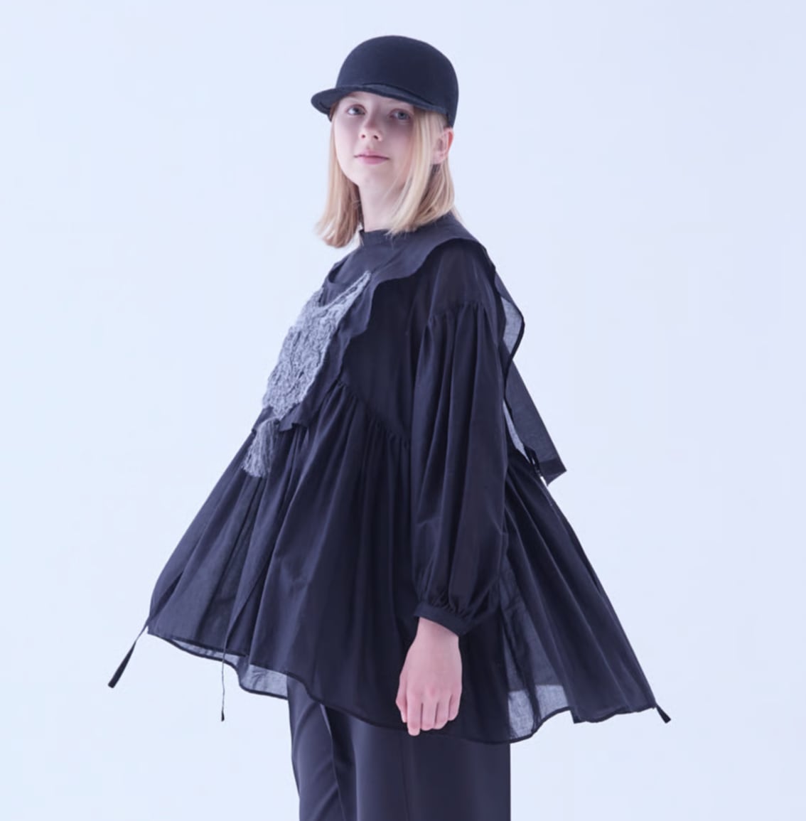 elfinfolk 25aw Womens Cotton Lawn Gather Blouse | MILK.