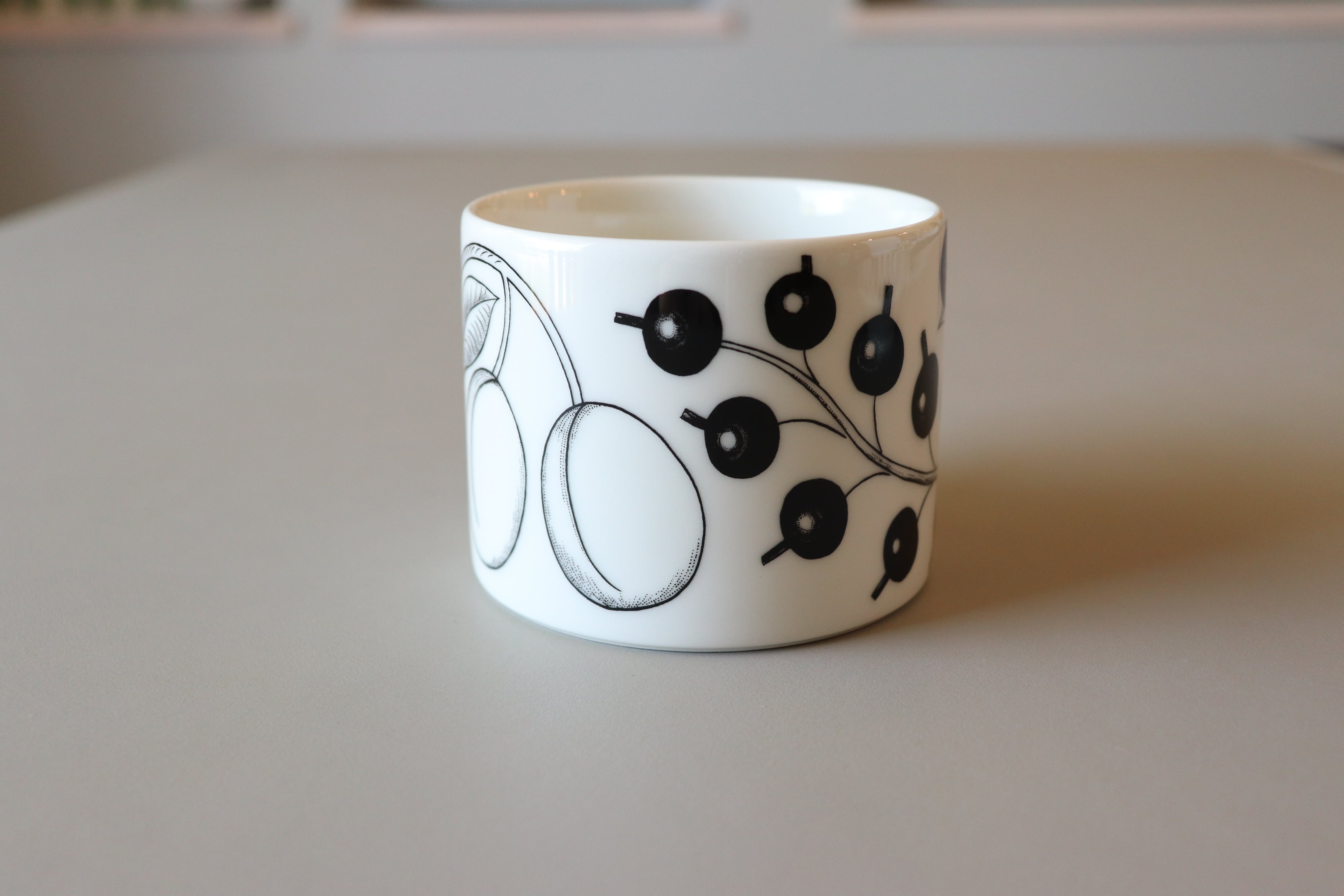 ARABIA/アラビア パラティッシ ティーカップ＆ソーサー ブラック