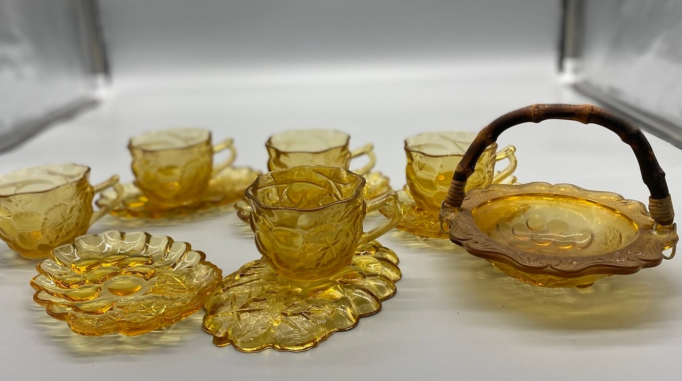 アンバーガラス ティータイムセット カップ&ソーサーと菓子皿 曽我