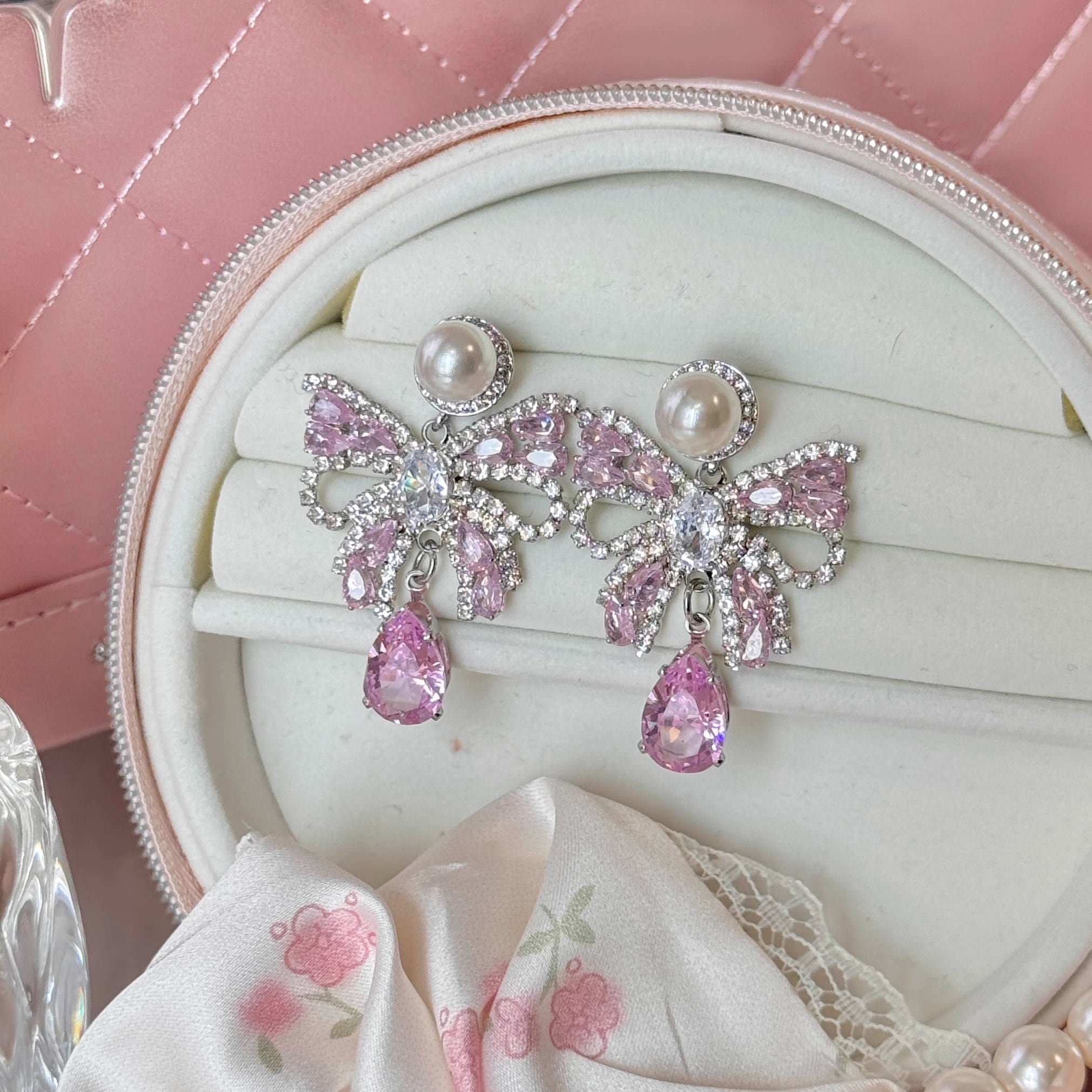 【#1567】パール　リボン　ハンドメイドアクセサリー　ピアス　イヤリング 1567】パール リボン ハンドメイドアクセサリー ピアス イヤリング