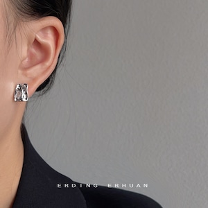 デザインピアス 不規則 シルバ針 金属アレルギー対応 普段使い 結婚式 お呼ばれ 高級感