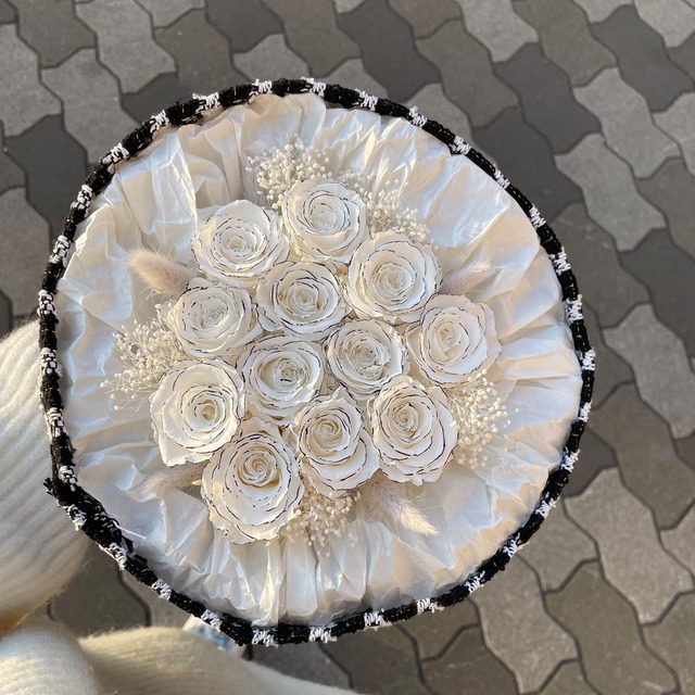 monotone rose tweed bouquet