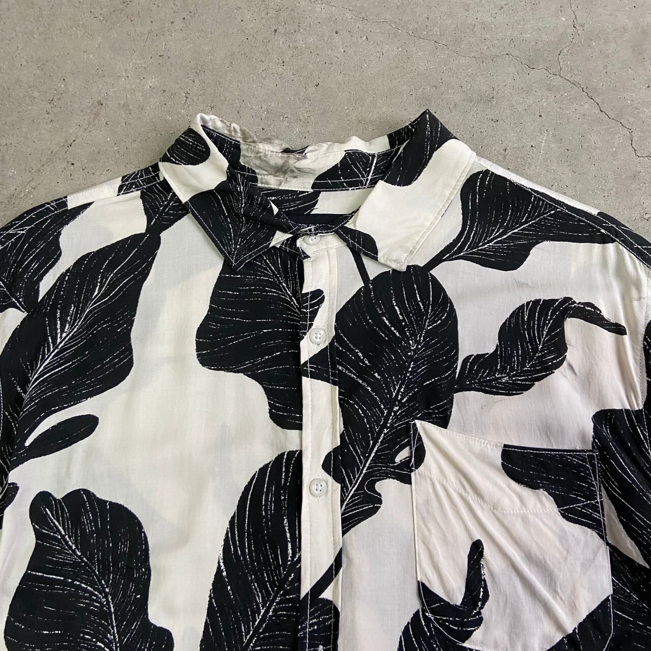 COTTON ON GARMENTS リーフ柄 総柄 半袖 総柄シャツ メンズL 古着