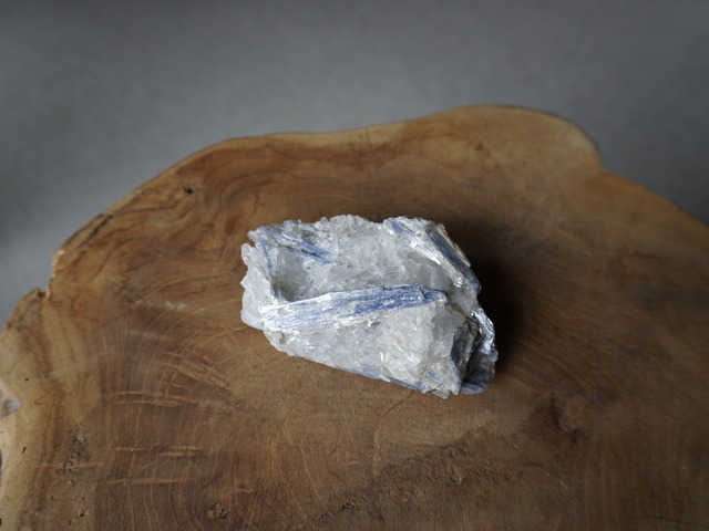 kyanite